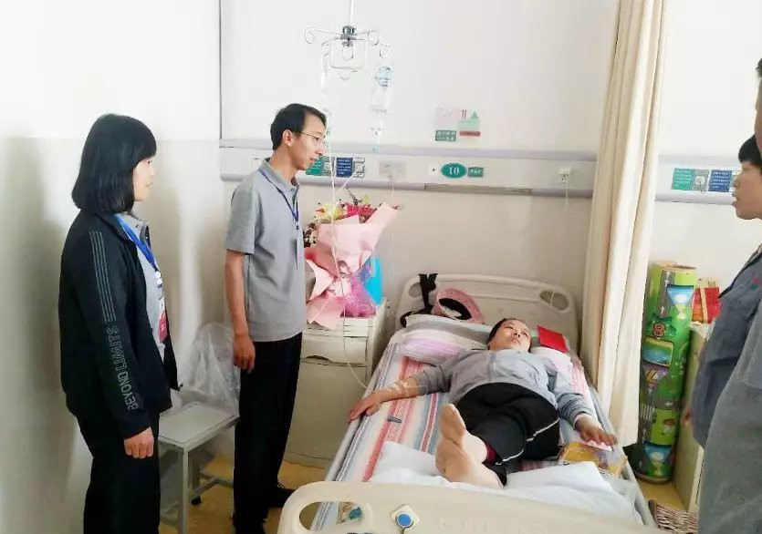 美廚公司工會(huì)、愛(ài)心基金會(huì)聯(lián)合湖濱鎮(zhèn)總工會(huì)走(圖2)