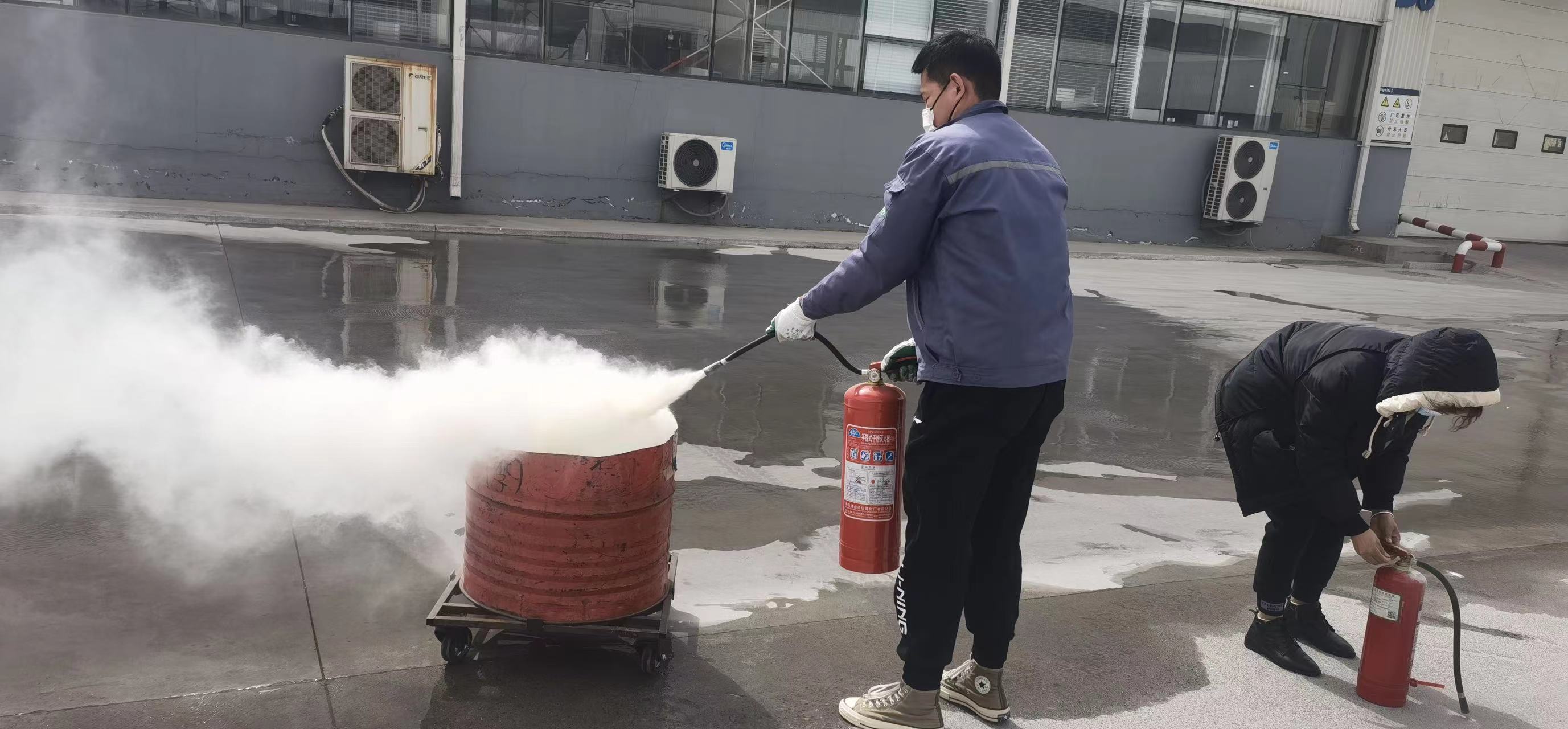 開展消防演練，提升員工應(yīng)急能力(圖3)